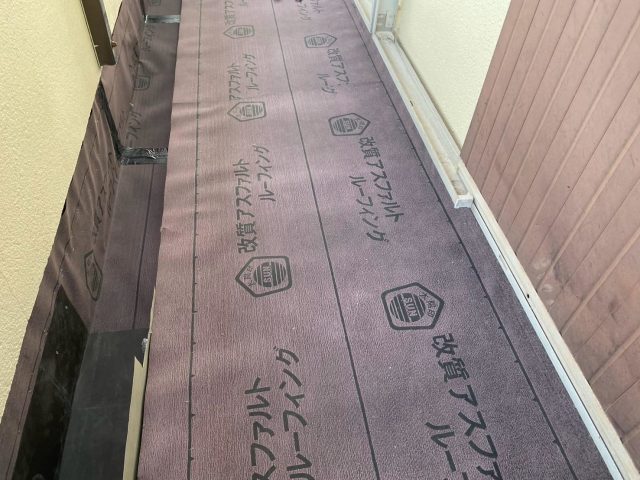 加古川市の葺き替え工事に伴う防水シート敷設
